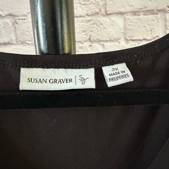 Sz 2X Susan Graver Essentials sleeveless Black top. EUC perfect for layering!! - Picture 2 of 7